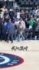 这是急着去见詹姆斯吗，詹娜男友被保安阻止进场险些