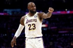 詹姆斯：如今NBA八年换八个总冠军 赛季初人们都会觉得自己能夺冠