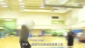 轻轻一跳就能亲吻篮筐，当年的魔兽身体有多炸裂？
